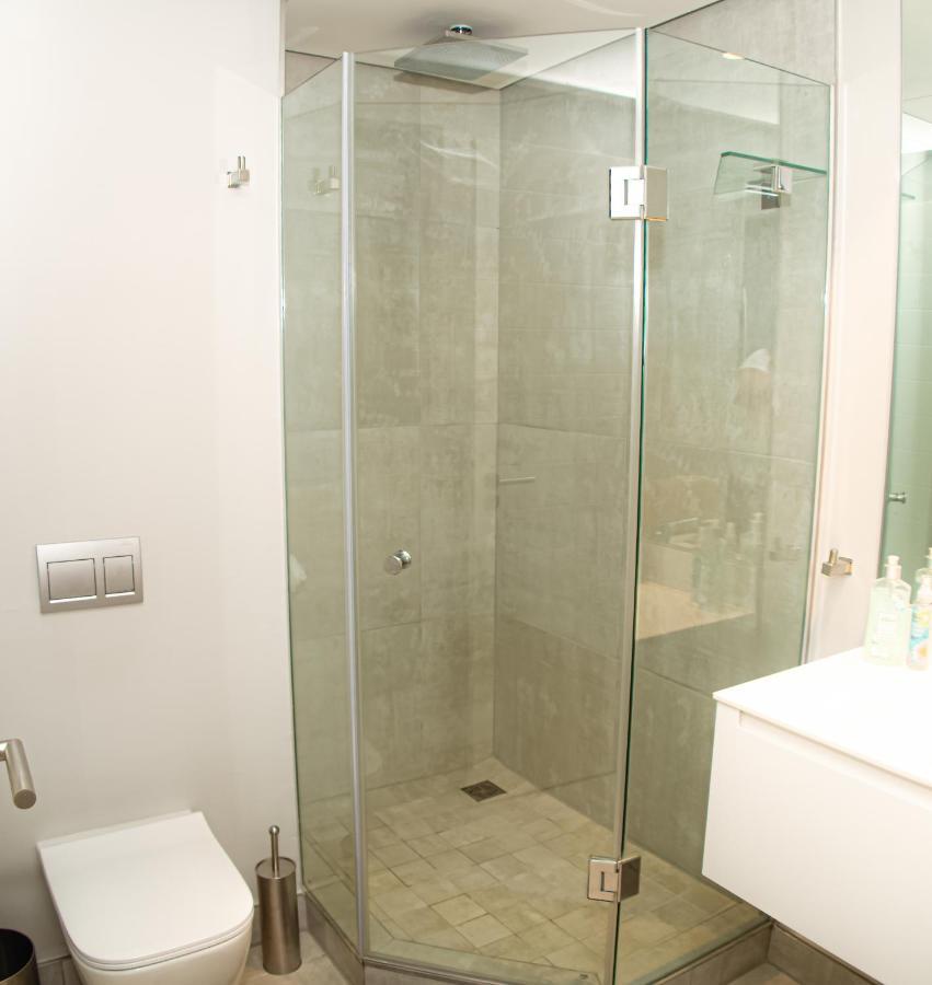 16 On Bree Luxury Studio Apartment With City Mountain Sea Views Cape Town Exterior photo