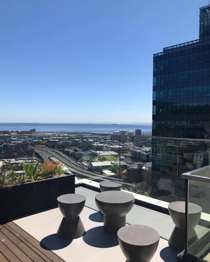 16 On Bree Luxury Studio Apartment With City Mountain Sea Views Cape Town Exterior photo